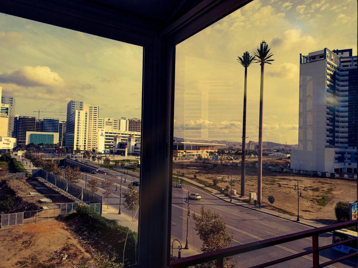 Nouveau Appartement Au Centre Ville En Face Hilton Tangeri Esterno foto