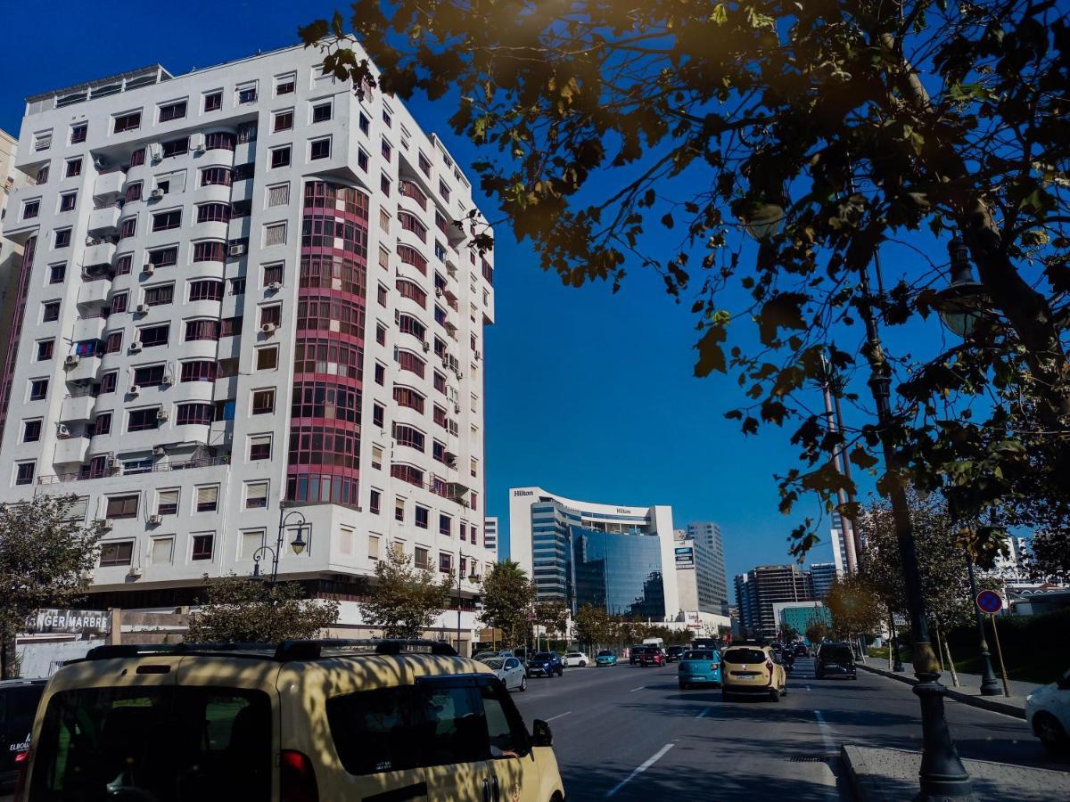 Nouveau Appartement Au Centre Ville En Face Hilton Tangeri Esterno foto
